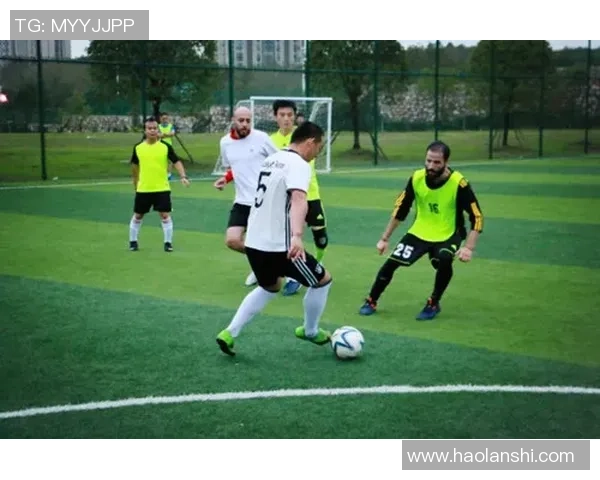 法国足球明星同框合影展现团结与激情的精彩瞬间